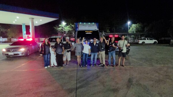 “ฝ่ายอำนวยการเฉพาะกิจคชสีห์” ร่วมกับ “สมาคมผู้สื่อข่าวอาสาสมัคร” ลงพื้นที่ช่วยเหลือผู้ประสบภัย “น้ำท่วมหาดใหญ่”