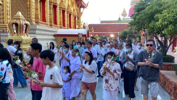 สมุทรปราการ พระวชิรคณาทร (เจ้าคุณแจ้ ) ประกอบพิธีจุดประทีปบูชาเวียนเทียนรอบอุโบสถ วัดบางพลีใหญ่กลาง วันมาฆบูชา ประจำปี 2569