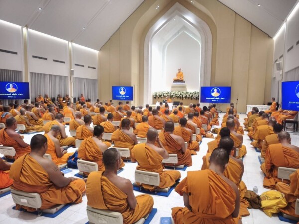 พระสังฆาธิการสุพรรณบุรี 165 รูป ร่วมปฏิบัติธรรม 7 วัน เสริมสมาธิ สร้างเอกภาพคณะสงฆ์