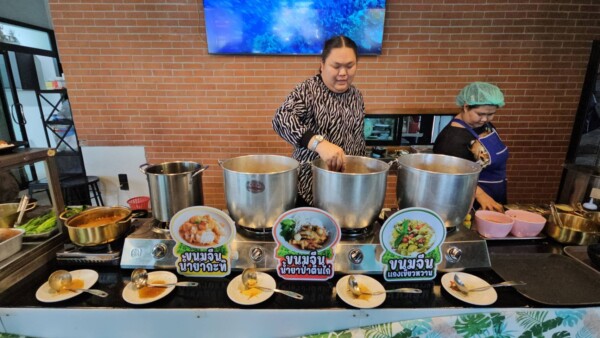 ปทุมธานี ลดค่าครองชีพร้านอาคารบุฟเฟ่ต์เช้าโครงการไทยช่วยไทยเหลือหัวละ36บาท เมนูหลากหลายร้านใหญ่สะอาดอาหารเต็ม