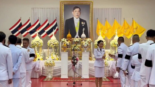 ปทุมธานี นายอำเภอคลองหลวงนำพสกนิกรจุดเทียนถวายพระพรชัยมงคล เนื่องในวันเฉลิมพระชนมพรรษา 28 กรกฎาคม 2569