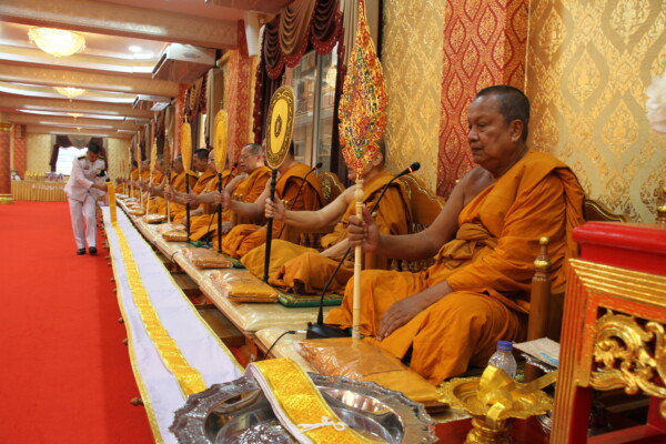 สมุทรปราการ วัดบางพลีใหญ่กลางจัดพิธีบำเพ็ญกุศลครบ 100 วัน (สตมวาร) ถวายเป็นพระกุศลแด่ เจ้าฟ้าพัชรกิติยาภาฯ พร้อมมอบถุงยังชีพช่วยเหลือผู้ยากไร้ 200 ชุด
