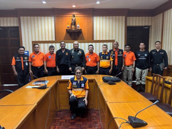 4 องค์กรภาคประชาชนในจังหวัดนครศรีธรรมราช ร่วมจับมือวางแผน งานด้านการสื่อสาร ช่วยเหลือพี่น้องประชาชน ยามเกิดภัยพิบัติ กับหน่วยราชการทหารในพื้นที่