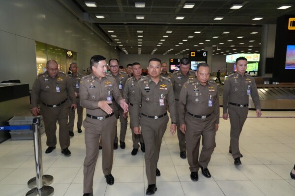 สมุทรปราการ พล.ต.ท.นพศิลป์ รับตำแหน่งผบช.สตม.วันแรก ลงสุวรรณภูมิทันที กำชับคัดกรองเข้ม สกัดอาชญากรรมข้ามชาติ พร้อมดูแลนักท่องเที่ยว